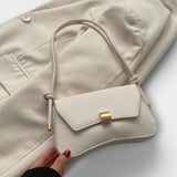 Cerise – Petit sac à rabat vintage