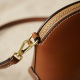 Ambre – Sac besace demi-lune