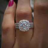 Kussen Halo Pavé Statement Ring