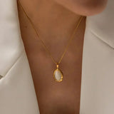 Gouden Verguld Collier met Ovale Kattenoog Opale
