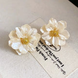 Chique Witte Acrylaat Oorbellen met Knop